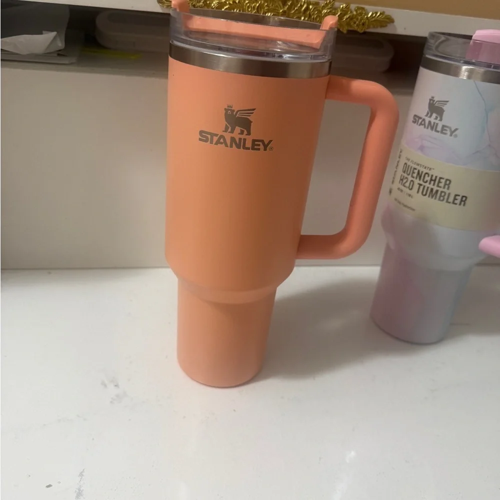 Stanley Coral Orange Insulated Travel Mug with Handle - Picture 7 of 12